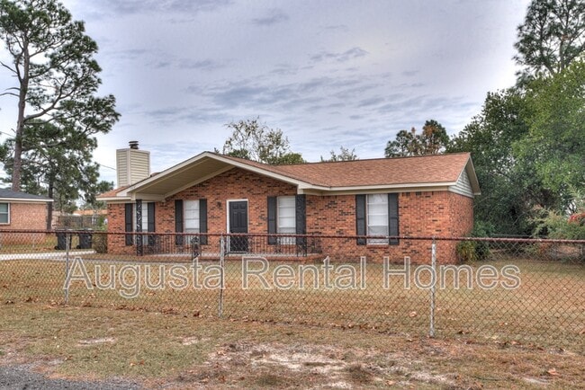 Building Photo - 3859 Fairington Dr