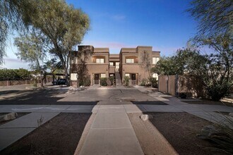 Building Photo - 1488 E Hedrick Dr
