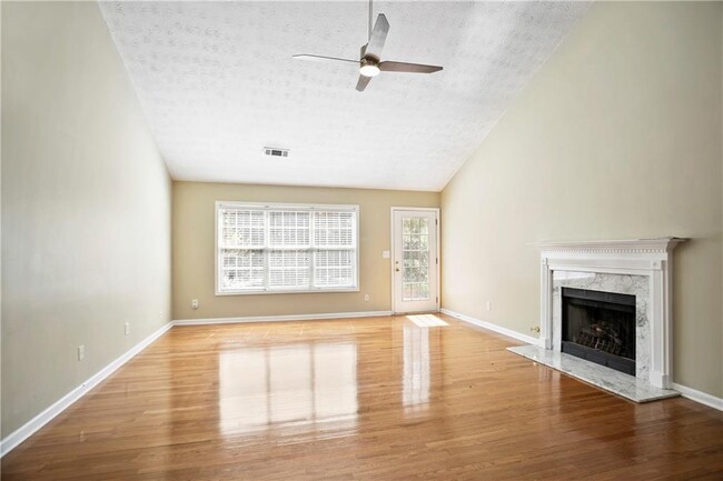 Foto del edificio - 377 Canterbury Pl Dr