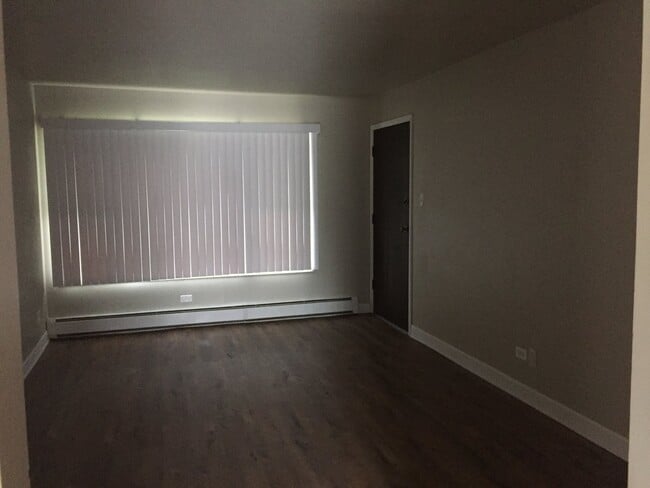 Building Photo - 14813 Kilpatrick Ave
