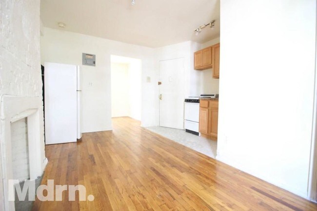 Foto del edificio - 440 E 9th St