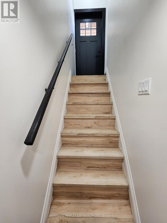 Building Photo - 62 Montrose Ave