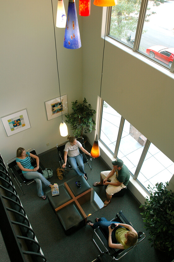 Aggie Village 1215 Laramie Apartments in Manhattan, KS