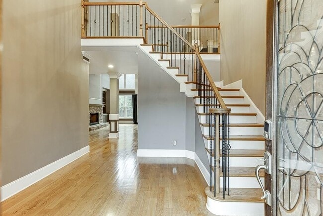 Foto del edificio - 940 Chateau Forest Rd