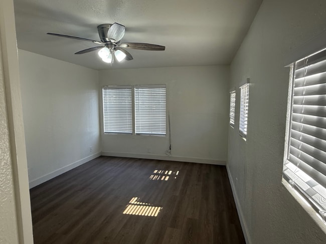 Foto del edificio - 2305 Lemon Ave