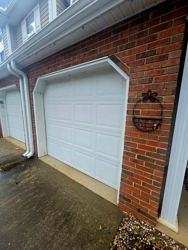 Foto del edificio - Keswick Place Townhome