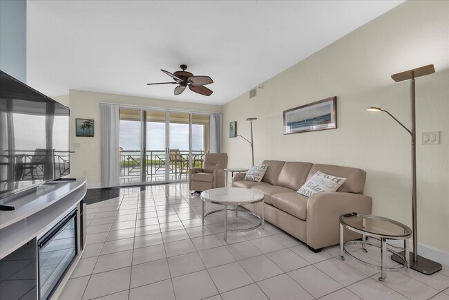 Foto del edificio - 4750 Dolphin Cay Ln S