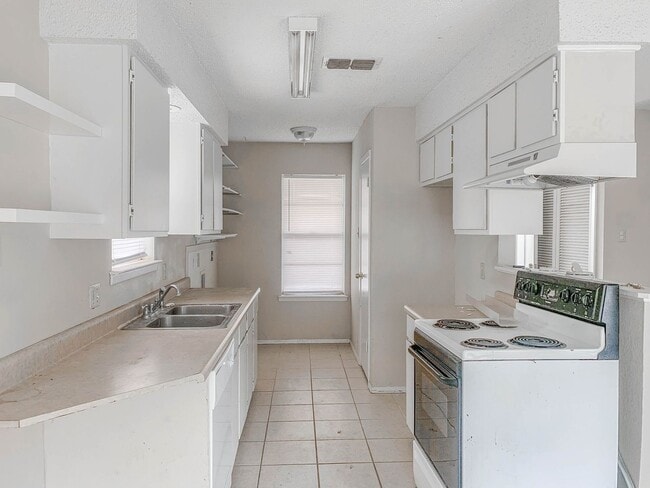 Foto del edificio - 6415 27th St