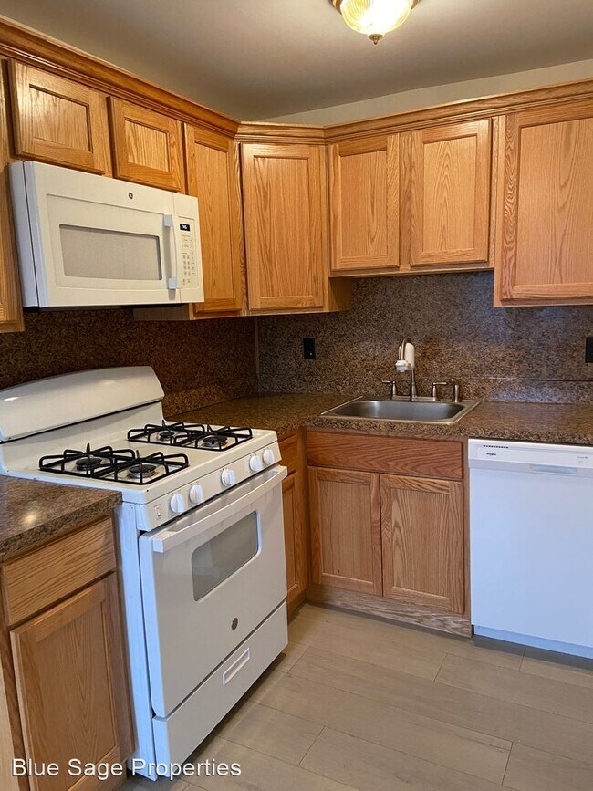 Building Photo - 3 br, 1 bath House - 2053 Heather Rd
