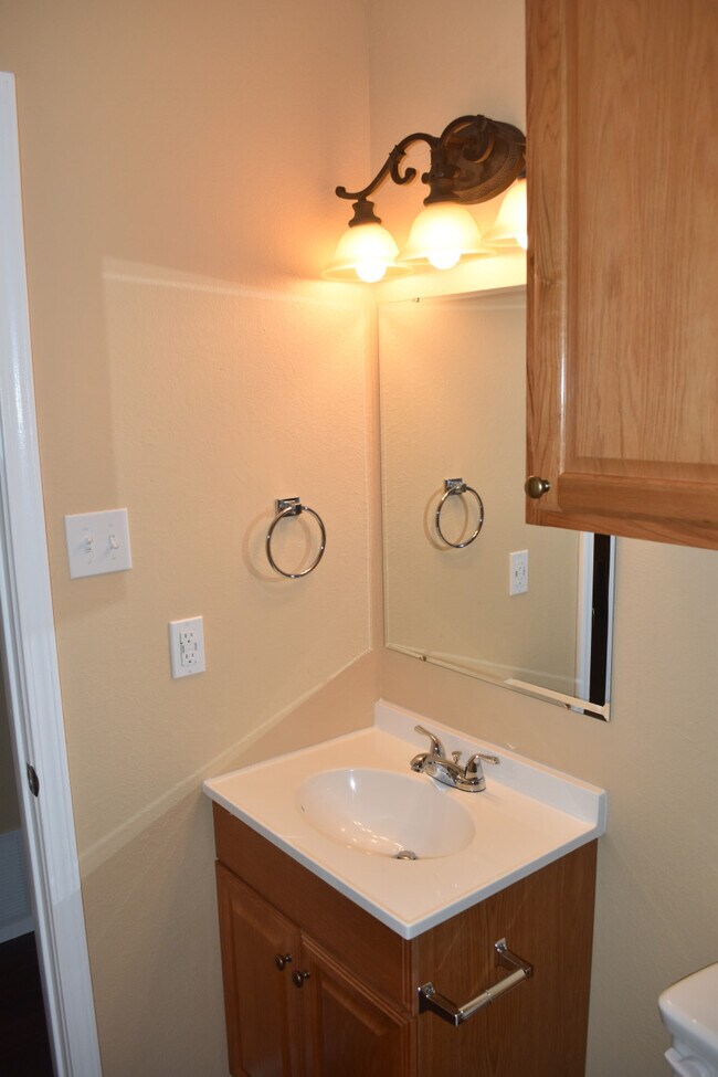 Building Photo - Horizon