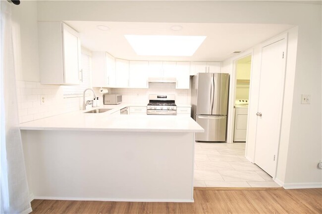 Foto del edificio - 34 Little Silver Ct