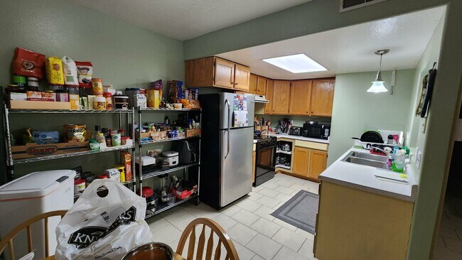 Foto del edificio - Lau