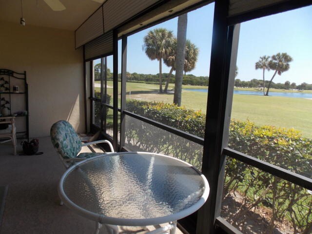 Building Photo - 801 Pinecrest Cir