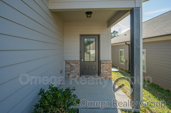 Building Photo - 930 Maple Trce