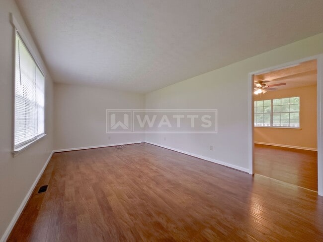Building Photo - 4-Bedroom, 2-Bath House in Irondale