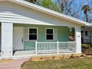 Building Photo - 748 Bethune St