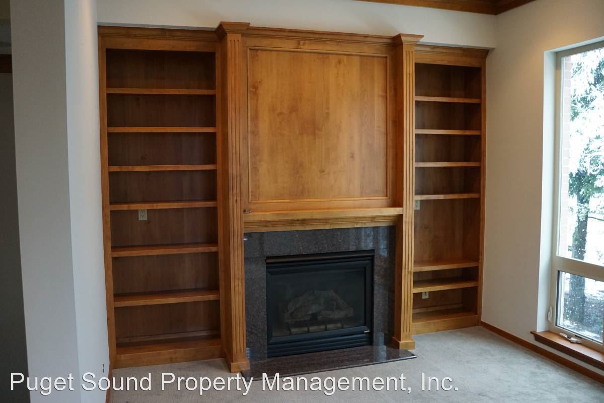 Primary Photo - 164 Madrona Way NE