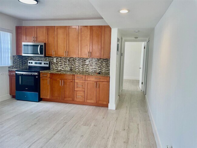 Foto del edificio - 221 SW 9th Ave