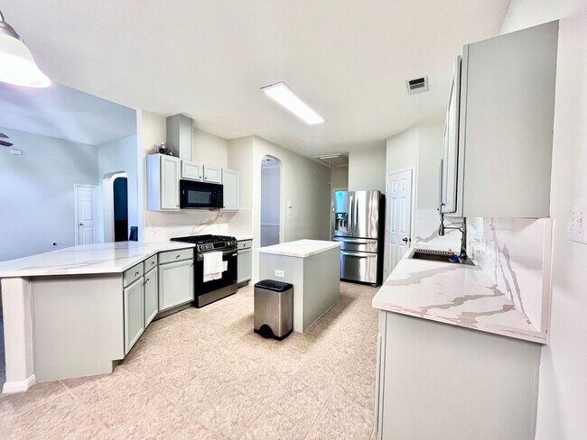 Building Photo - 17214 Horsetooth Canyon Dr