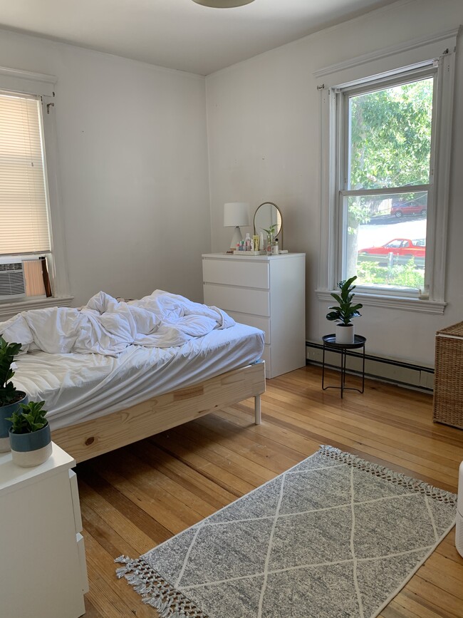 Building Photo - 205 Rawson Rd