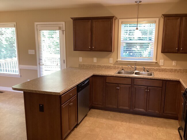 Building Photo - 248 Camden Dr