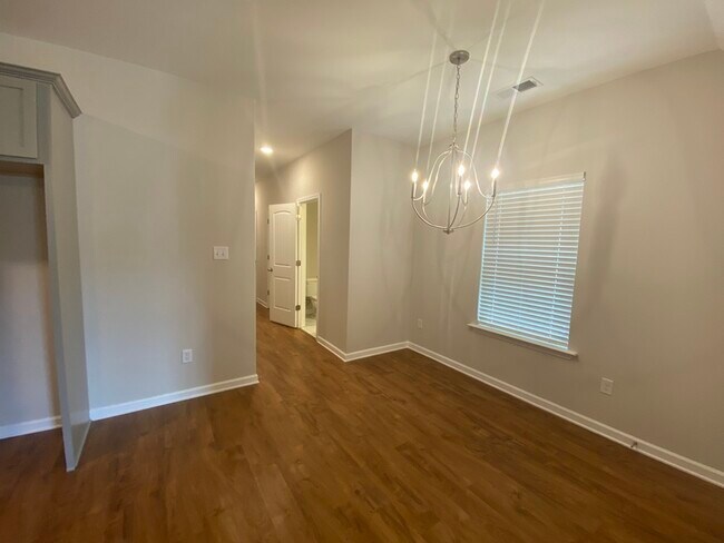 Building Photo - 10159 Sterling Ridge Dr