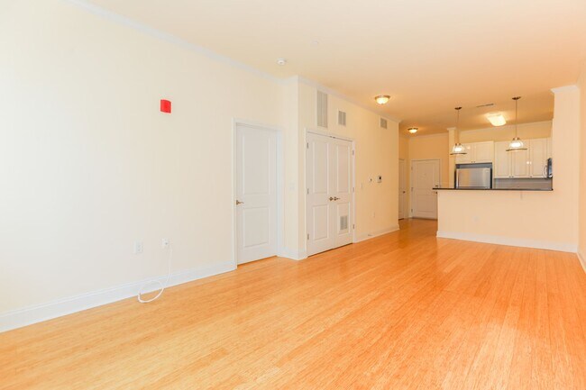 Foto del edificio - 1/Bdrm 1/Bath - Waterfront - EZ Transport to NYC
