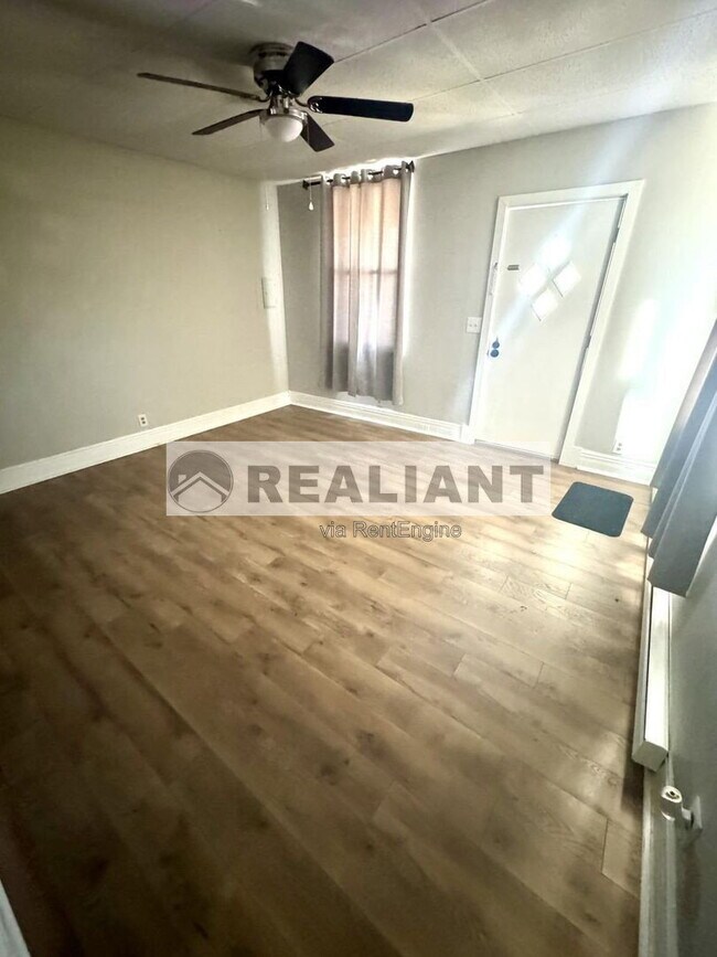 Foto del edificio - 2227 Howell St