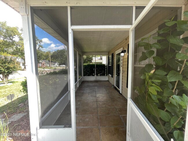 Building Photo - 2056 Talladega Rd