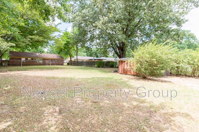 Foto del edificio - 8095 Whitebrook Dr