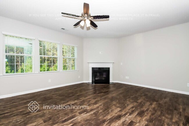 Building Photo - 148 Falls Cove Dr