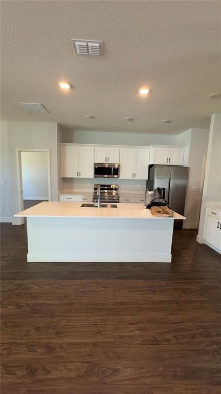 Foto del edificio - 98 Birchwood Dr