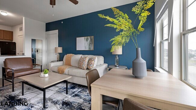 Foto del edificio - 2115 Windsor Blvd