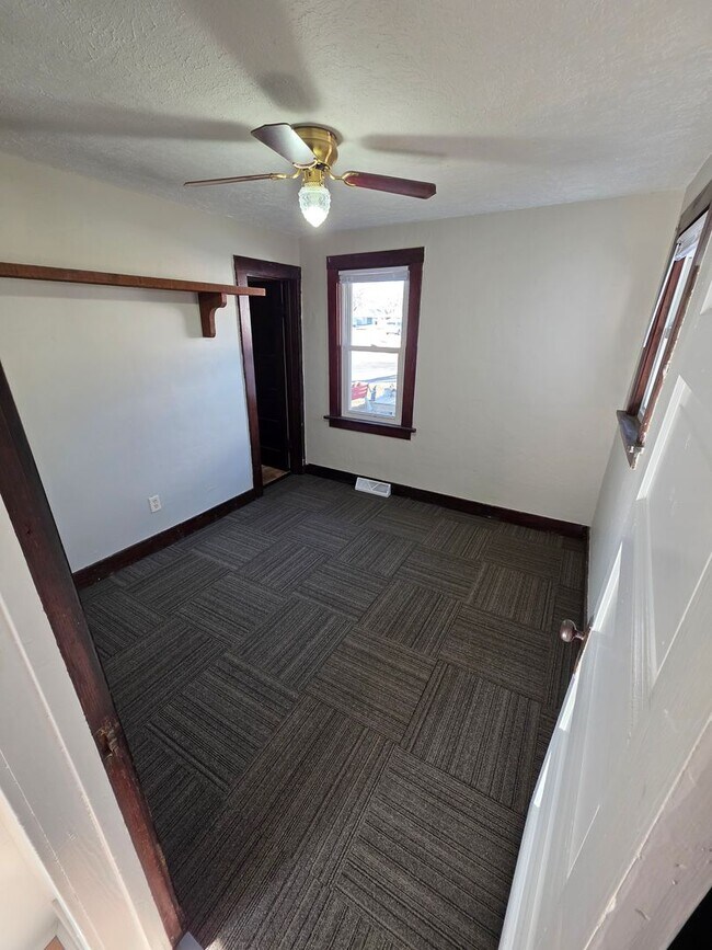 Foto del edificio - ? 2 Bed | 1 Bath | Fully Fenced Yard | Rent Ready! ?