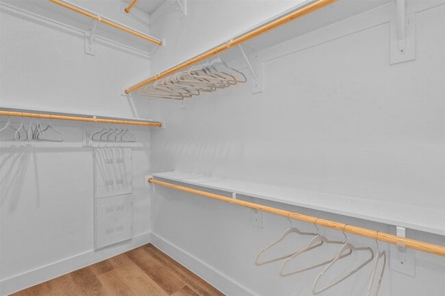 Building Photo - 1537 Bernard St