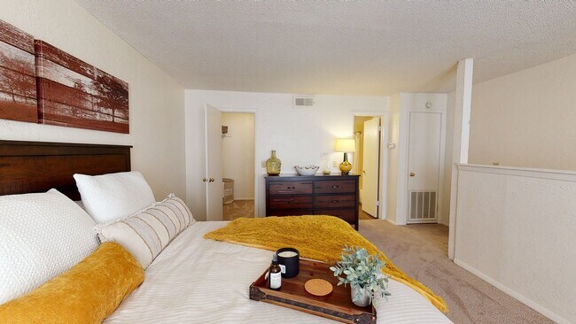 Foto del edificio - Brookwood Village