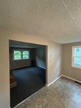 Building Photo - 62 Rifle St