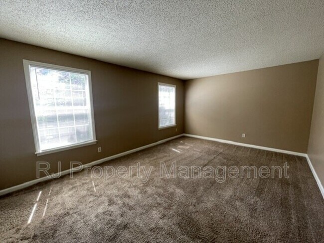 Building Photo - 3566 Bristerwood Dr