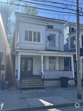 Building Photo - 96 Ontario St