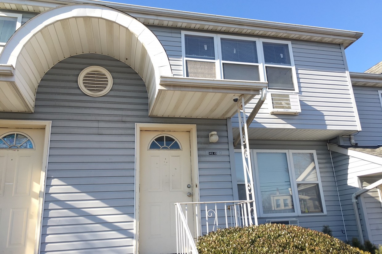 14610 Farmers Blvd, Queens, NY 11434 Townhome Rentals in Queens NY