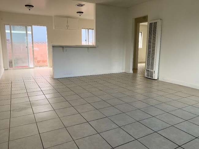 Foto del edificio - 3411 Orange Ave