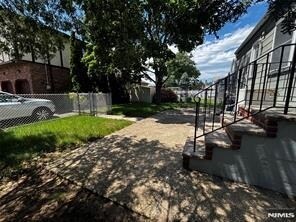 Foto del edificio - 178 Fern Ave