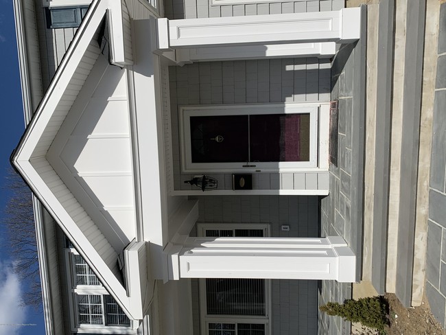 Building Photo - 25 1st St