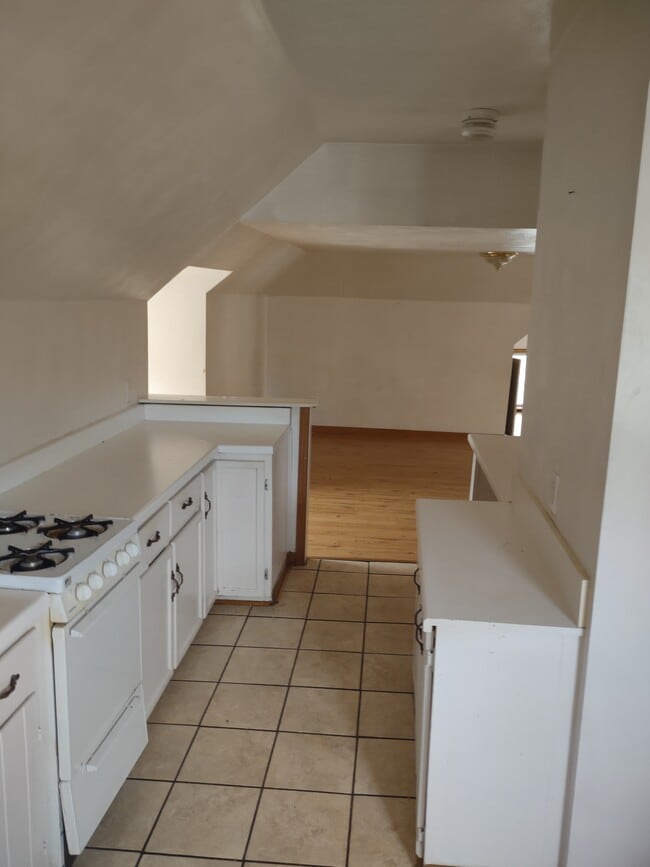 Building Photo - 1409 3rd St SW