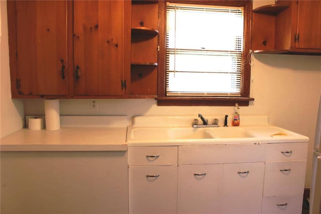 Primary Photo - 406 Highland Ave