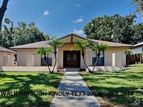 Building Photo - 702 Lakemont Dr