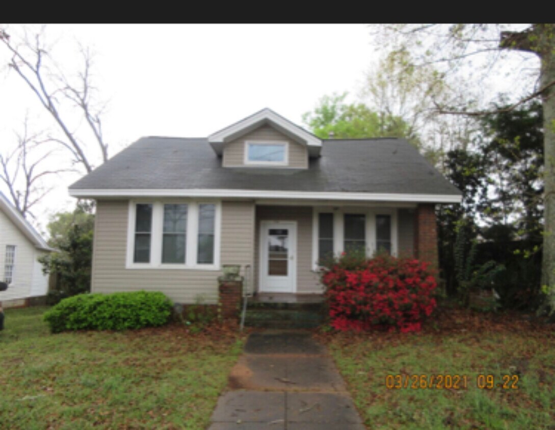 709 Elm St, Troy, AL 36081 House Rental in Troy, AL