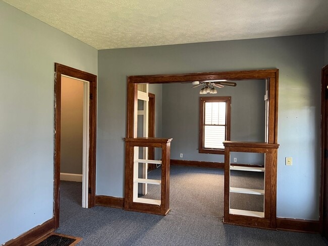 Building Photo - Coming soon- Cute 2 bedroom Cape Cod with ...