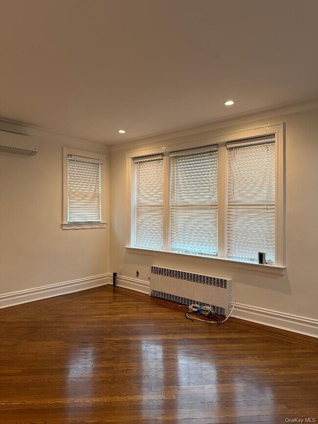 Foto del edificio - 35-36 164th St