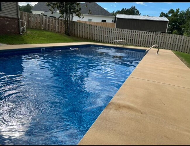 Foto del edificio - Parrish Place Subdivision!   4 BEDROOMS!!!!